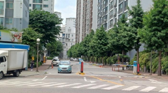 아파트 출입구